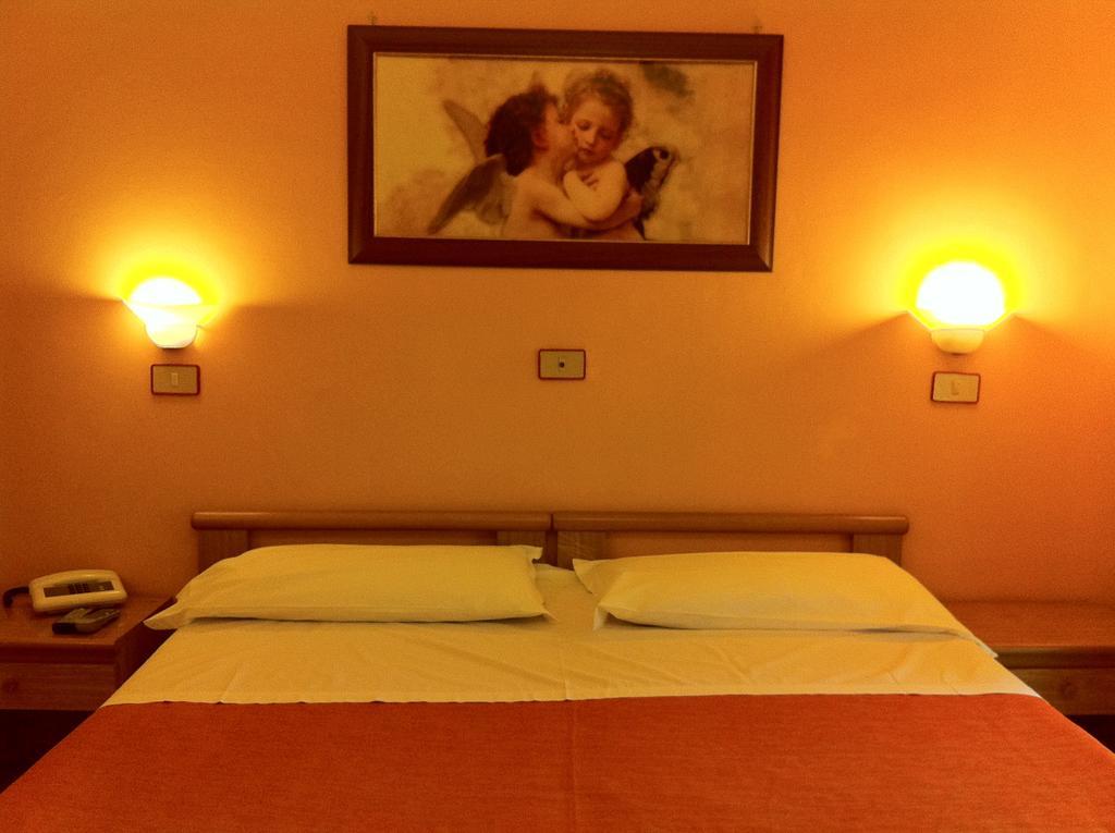 Hotel Pensione Romeo Bari Bilik gambar