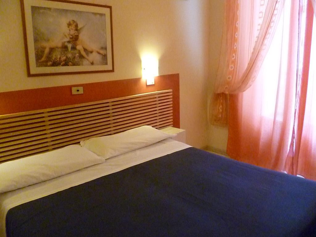 Hotel Pensione Romeo Bari Bilik gambar