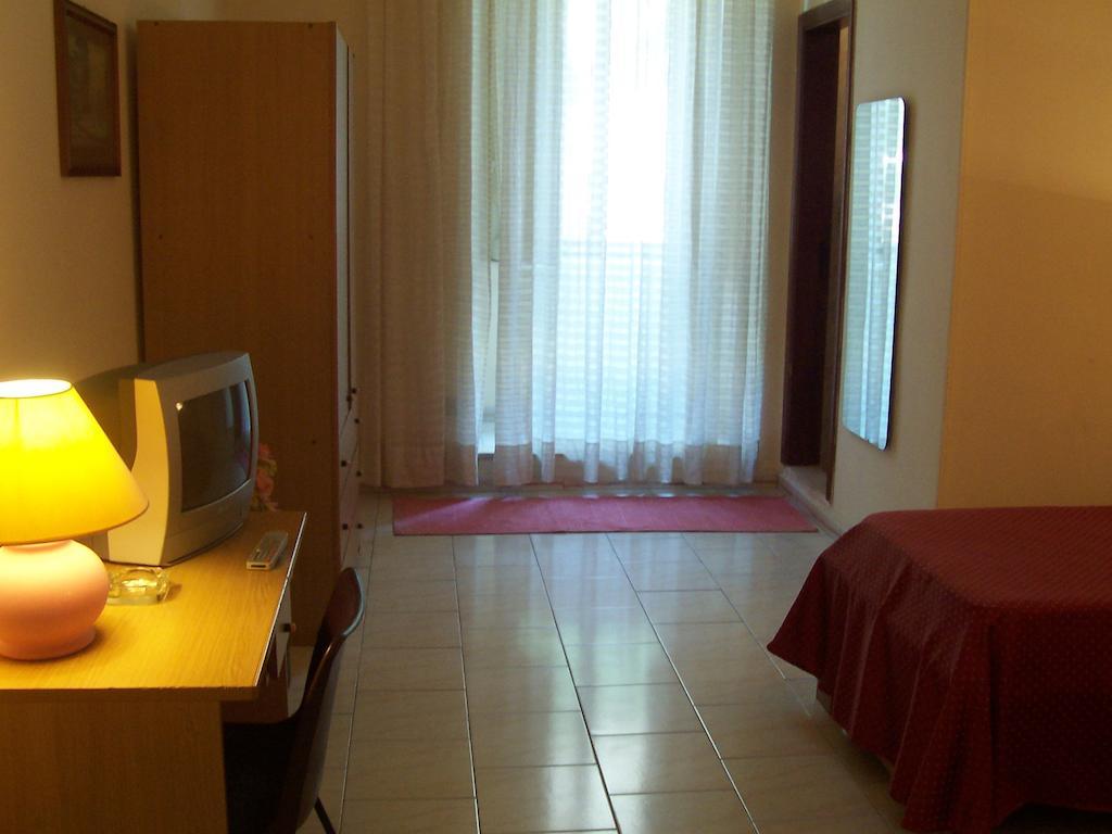 Hotel Pensione Romeo Bari Luaran gambar