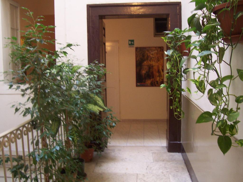 Hotel Pensione Romeo Bari Luaran gambar